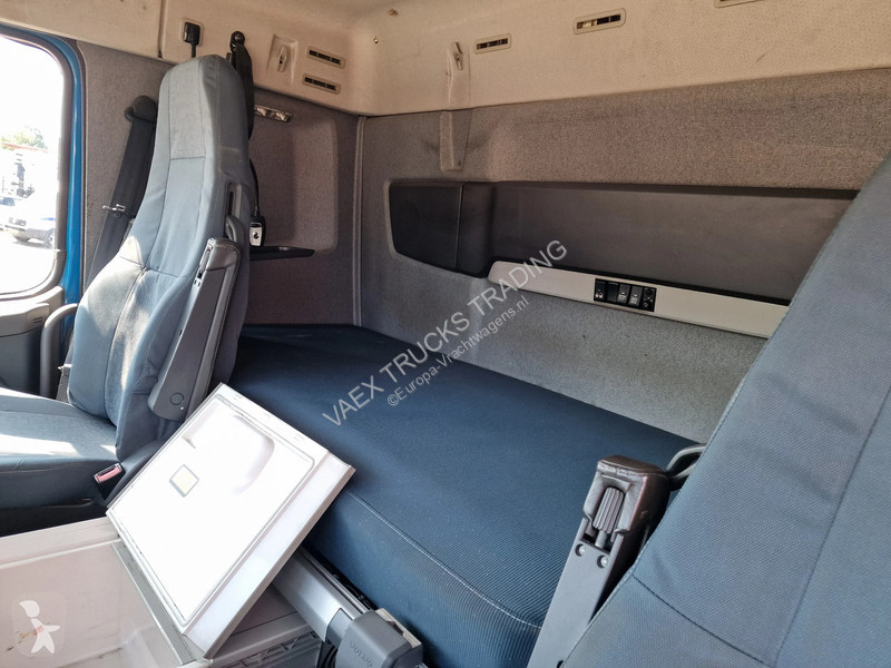 جرار Volvo 460 EEV - 6X2 - manual - stand clima...