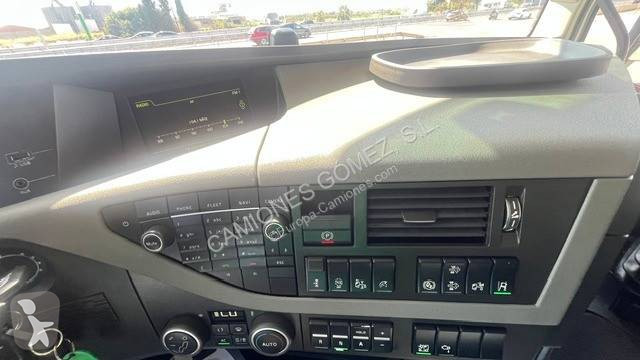 جرار Volvo