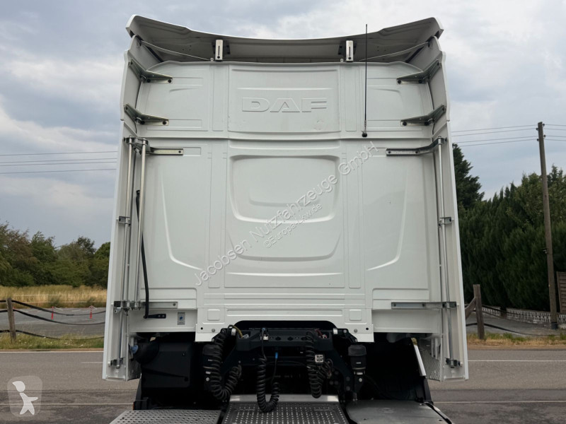 جرار DAF 530 FT Lowdeck/Mega Intarder