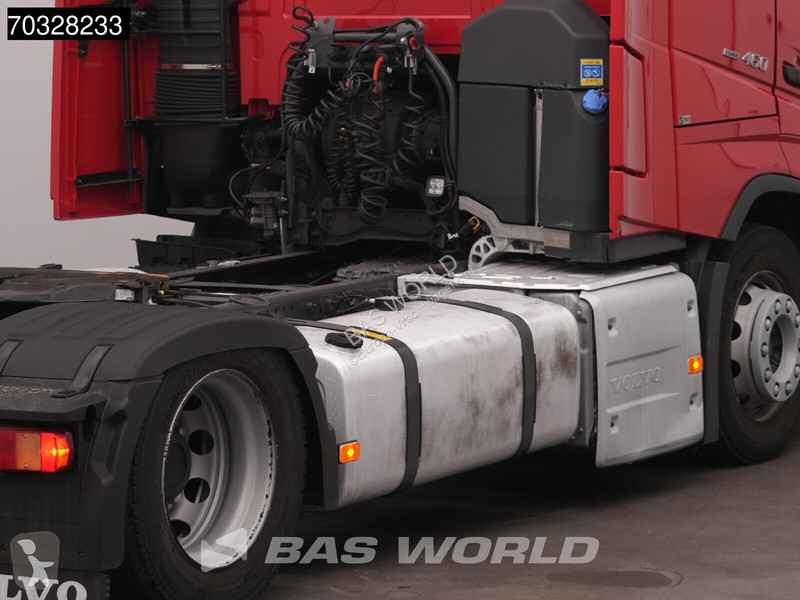 Tracteur Volvo FH 460 4X2 Mega XL 2x Tanks ACC...