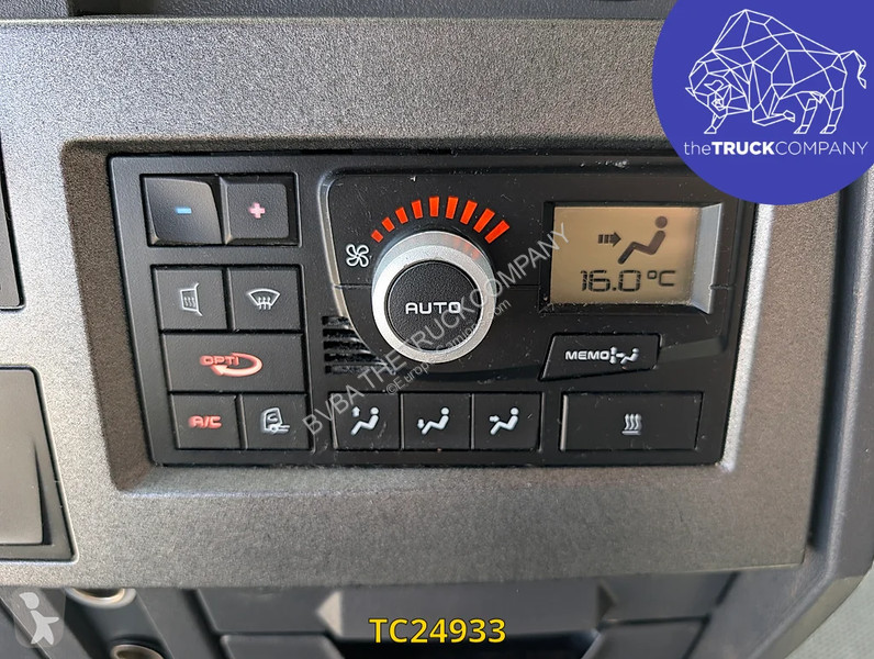 جرار Renault T 460