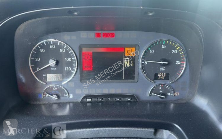 جرار Mercedes