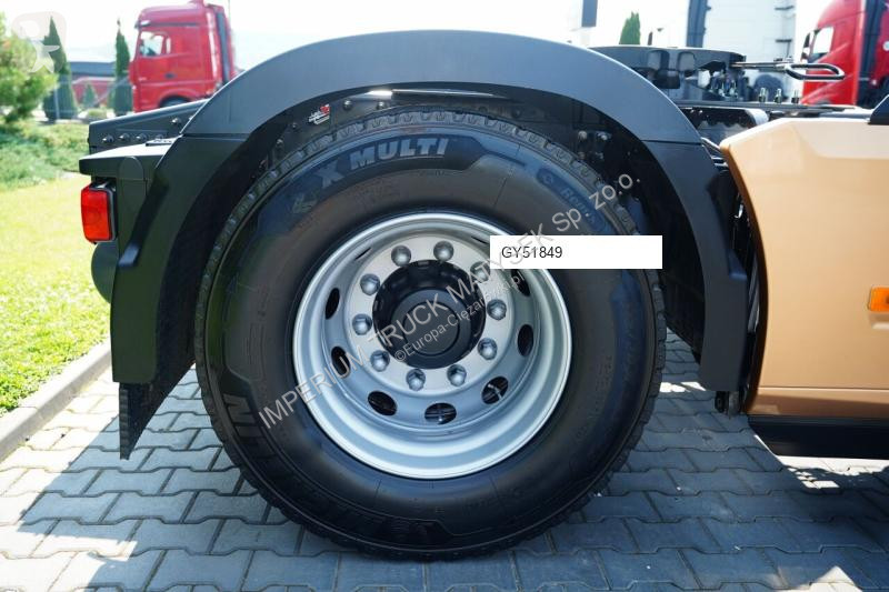 جرار Renault T 520