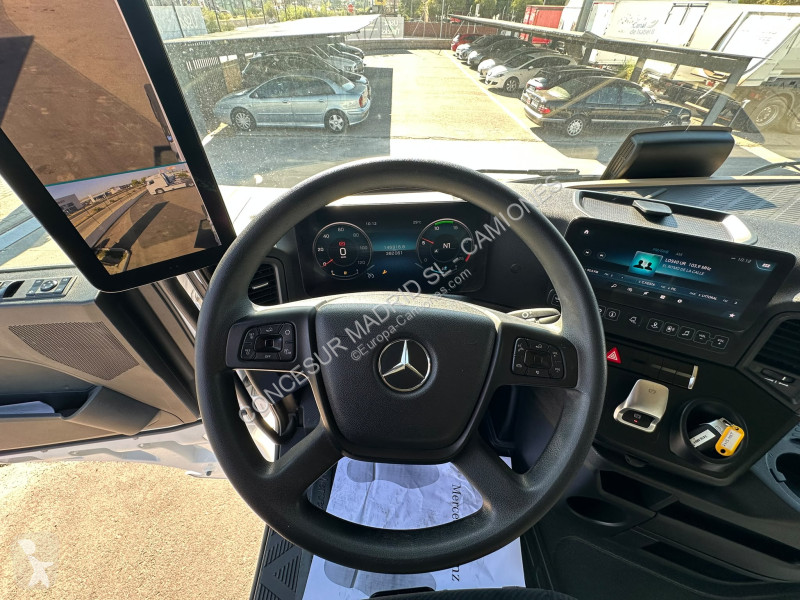 جرار Mercedes  1851 LS