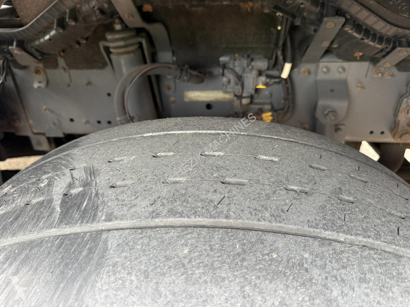 جرار DAF 440 FT Manual fifth wheel, blower, low...