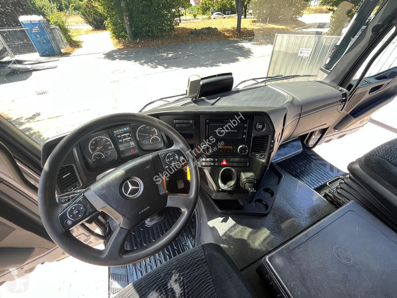 جرار Mercedes 1851 1851...