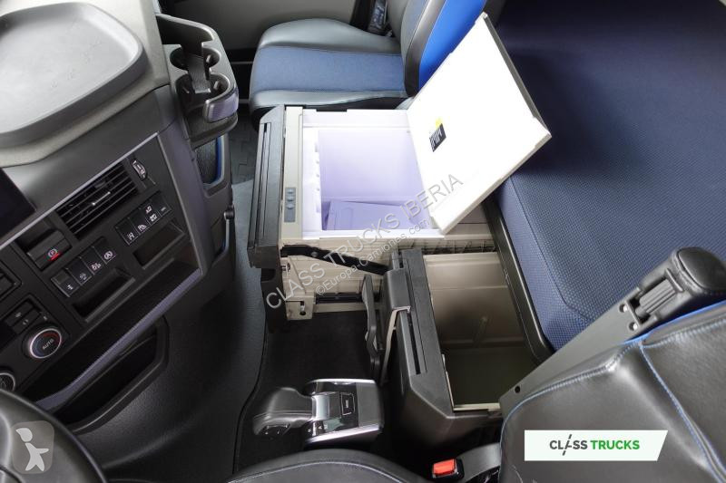 جرار Volvo 500 Globetrotter XL