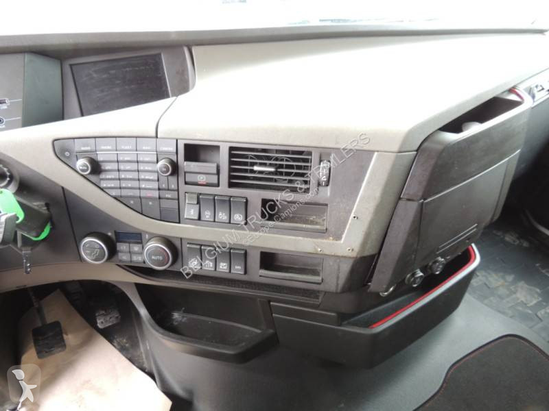 جرار Volvo