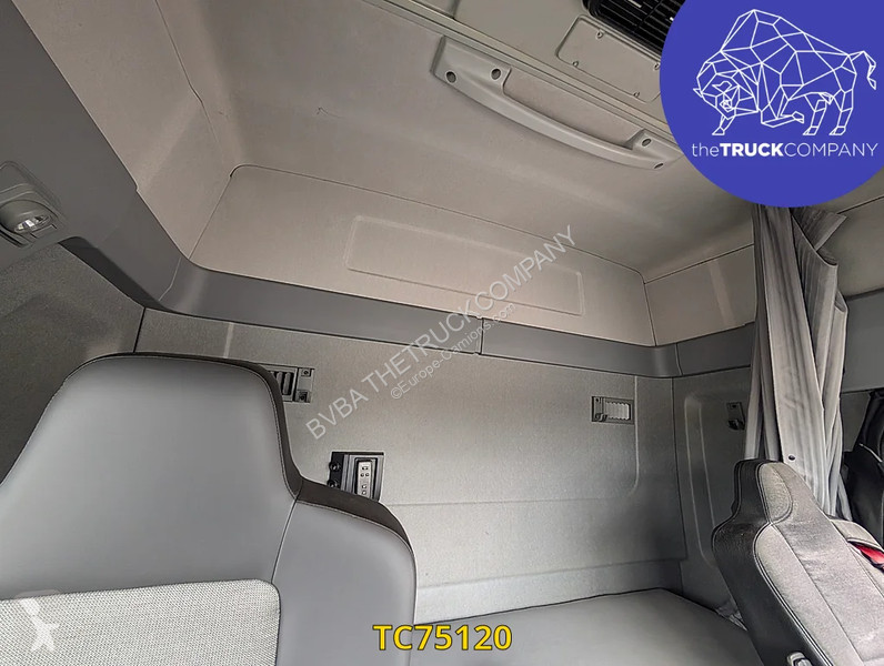 جرار Renault T 480