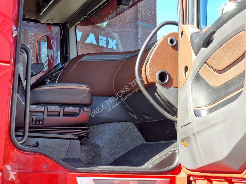 Тягач DAF 530 SpaceCab 4x2 - Retarder -...