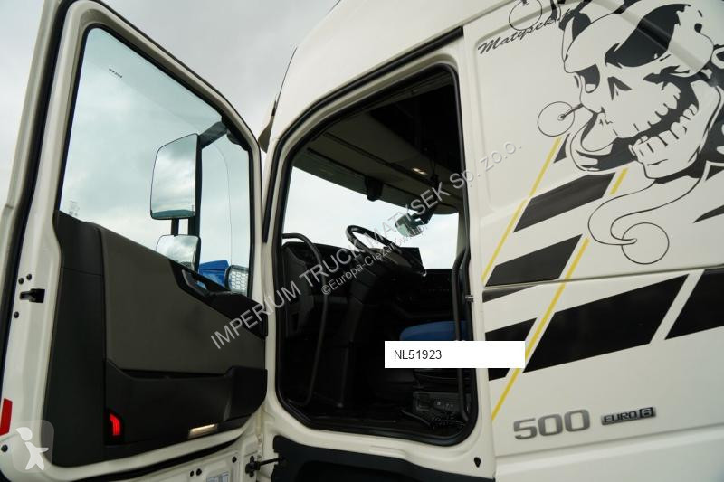 Влекач Volvo FH 500