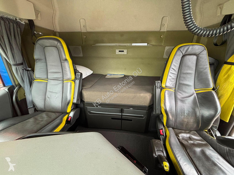 جرار Volvo 750 8x4 GCW 185 ton / GLOBE XL /...