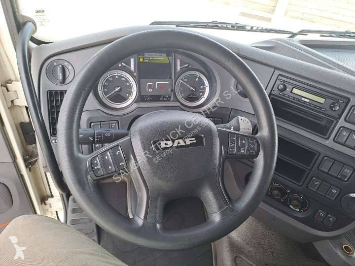 Cap tractor DAF