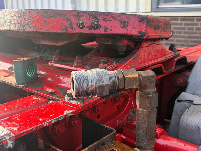 Trekker Mercedes 2044 Tractor - V6 - 4x4 - EPS...