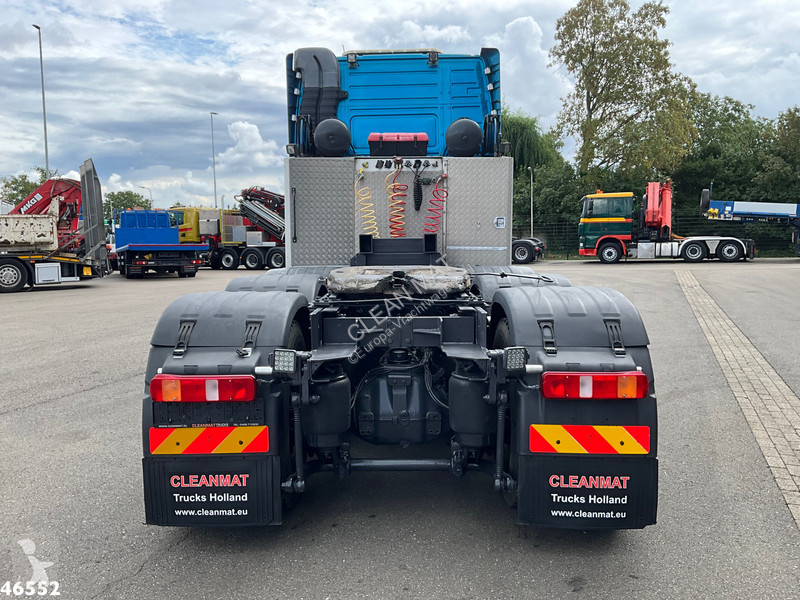 Cabeza tractora Volvo 520 8x4 Euro 5...