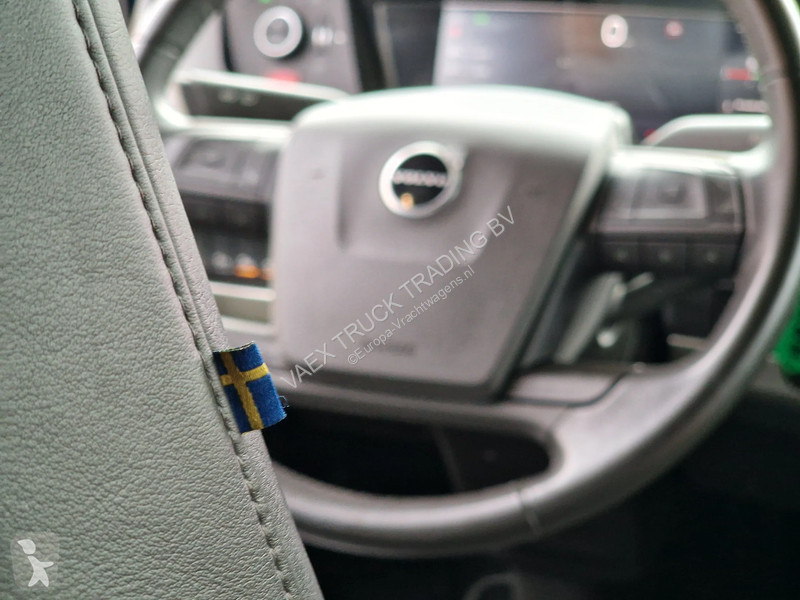Trekker Volvo 13500 Globetrotter XXL Aero -...