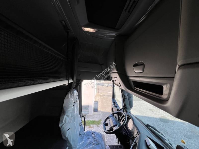 Cabeza tractora Iveco 490