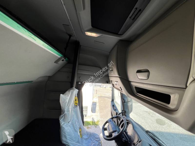 Cabeza tractora Iveco 490