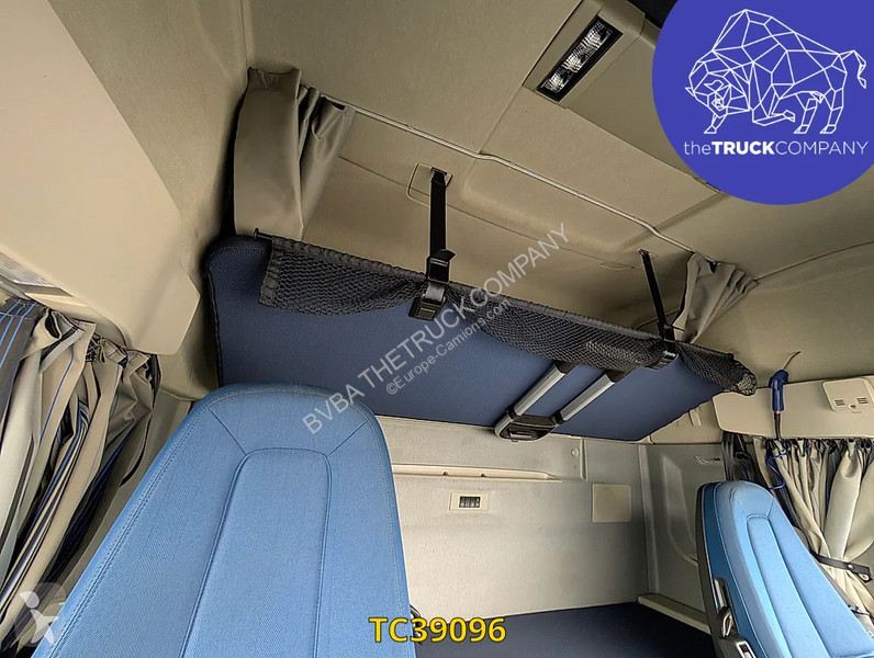 Cabeza tractora Volvo