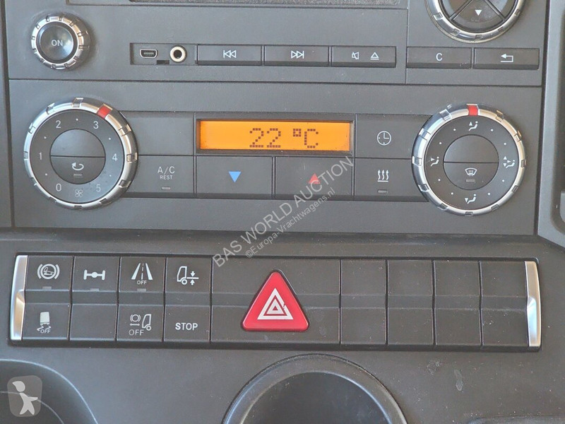 Tahač Mercedes 1843
