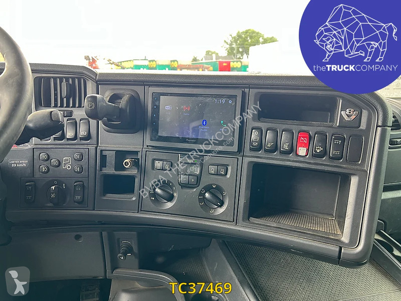Nyergesvontató Scania 620