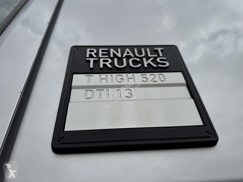 Tahač Renault 520
