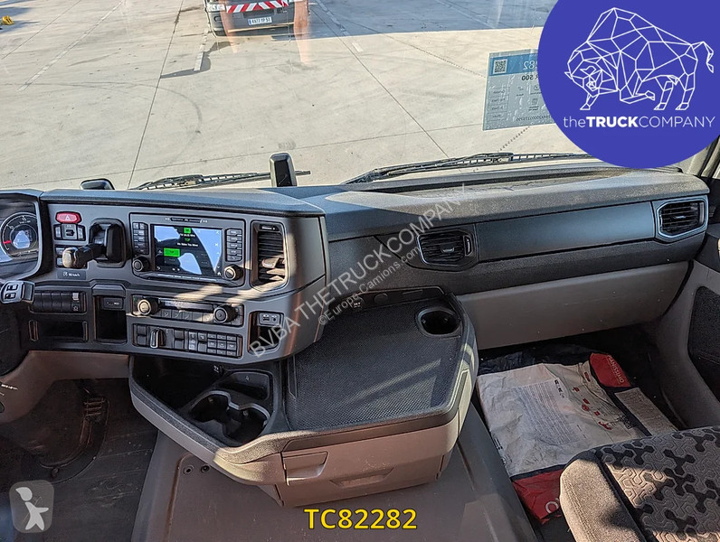 Nyergesvontató Scania 500