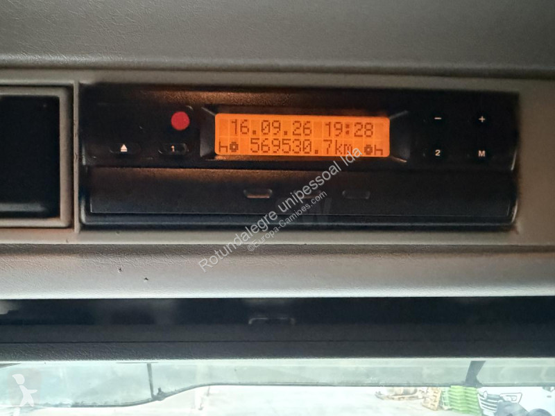 Nyergesvontató Volvo 460 caixa manual  kit...