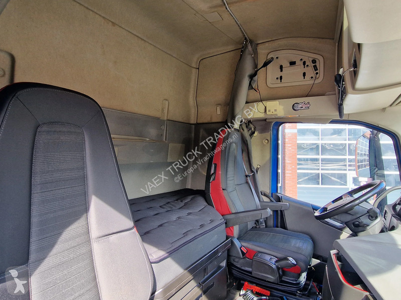 Tractor Volvo 13500 Globetrotter 4x2 -...