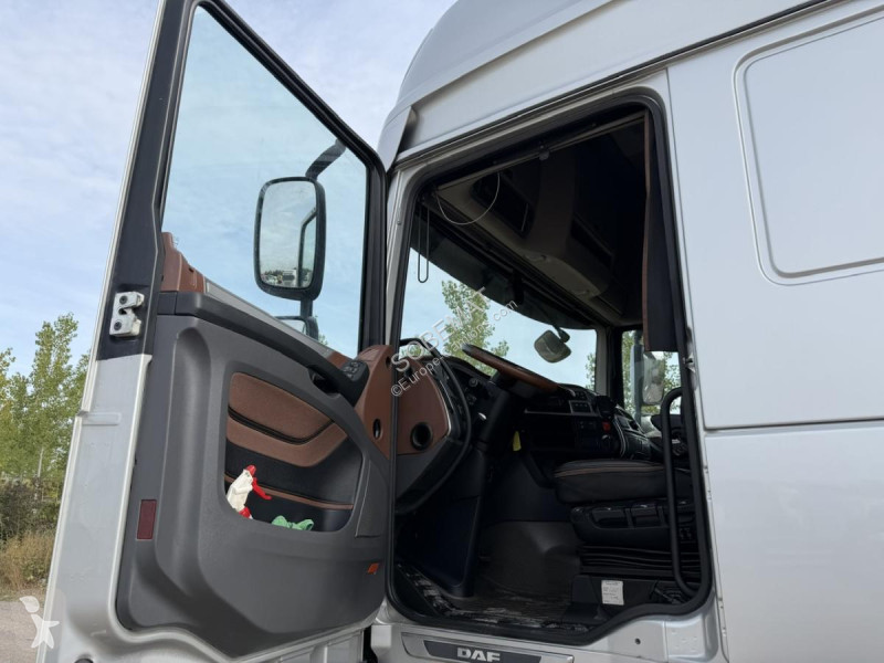 Tracteur DAF 530