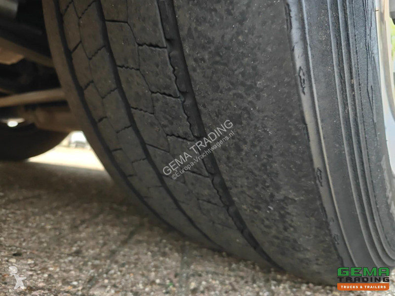 Cap tractor Volvo 460 6x2/4 GlobeTrotter Euro...