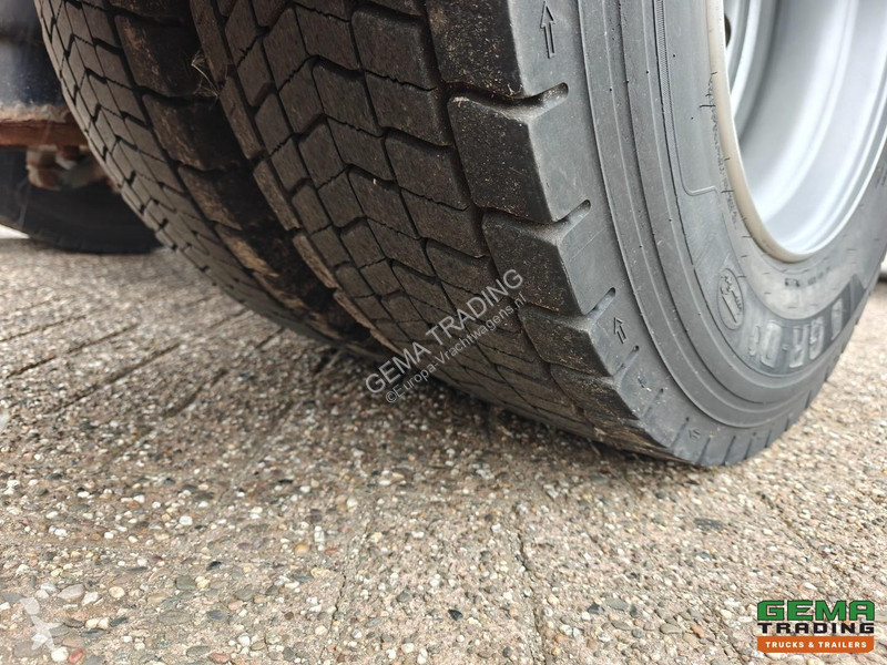 Cap tractor Scania 410 4x2 C19N CrownEdition...