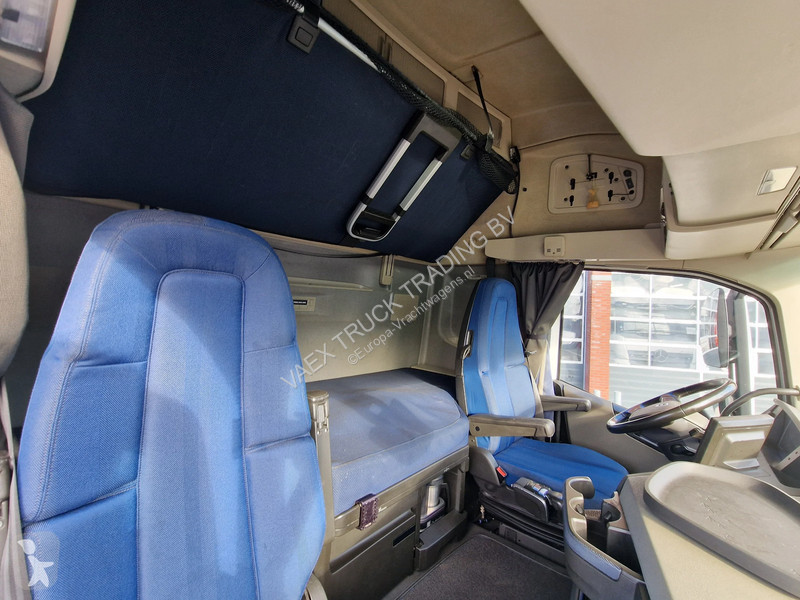 Cap tractor Volvo 13500 Globetrotter XL 6x2 -...