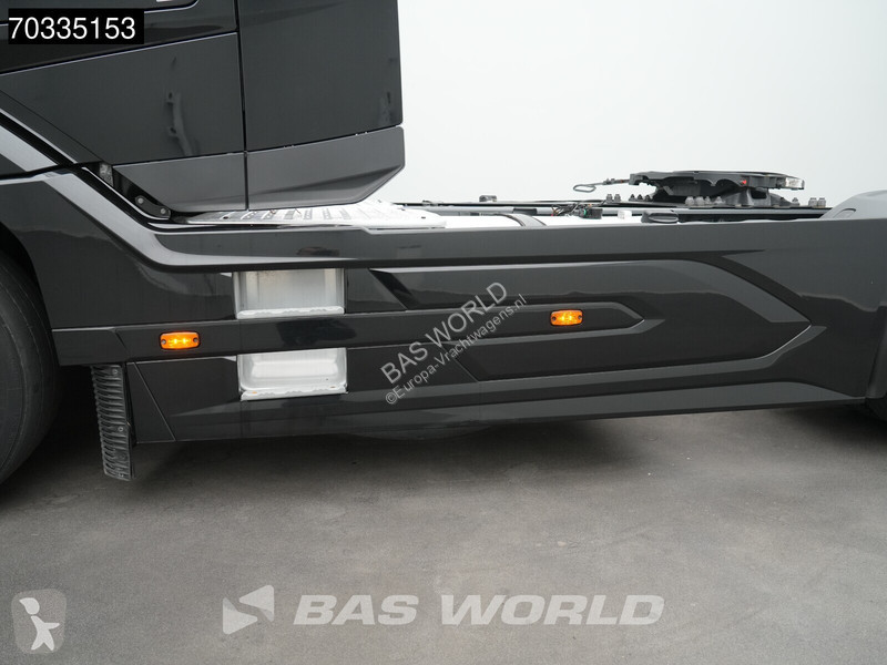 Тягач DAF 480 4X2 Retarder 2x Tanks Standklima ACC