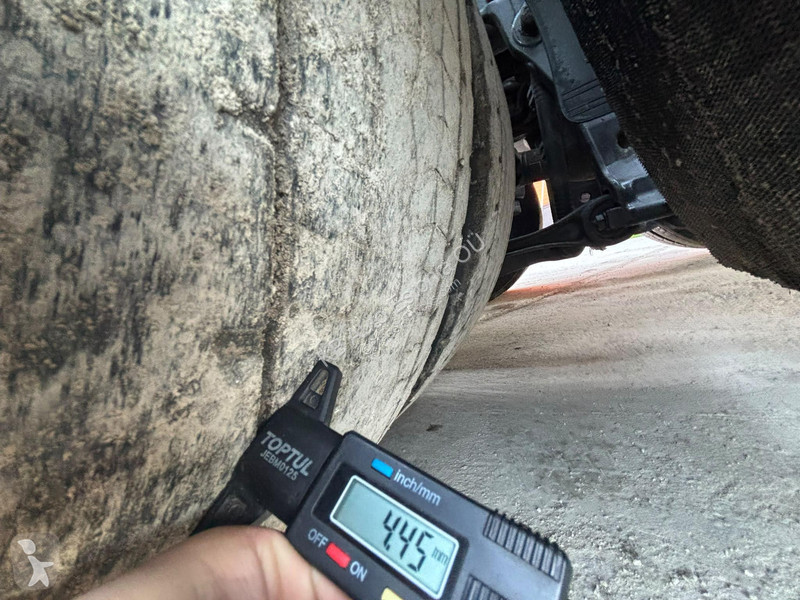 Cabeza tractora Volvo 500 6x4 TANDEM LIFT / 75T...
