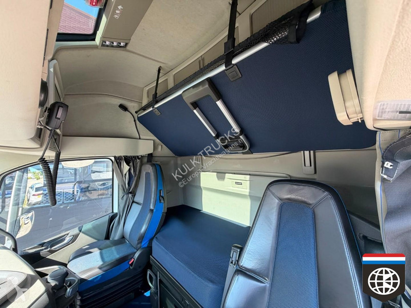 جرار Volvo 500 Globetrotter XL 6X2/2 - PTO -...