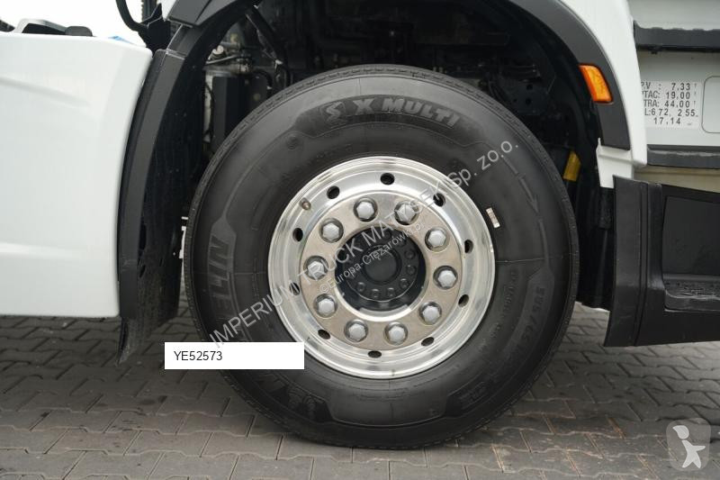 جرار Iveco 420