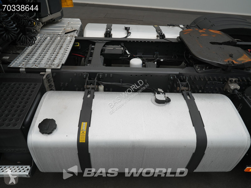 Traktor Volvo FH 460 4X2 Globe Mega 2x Tanks...