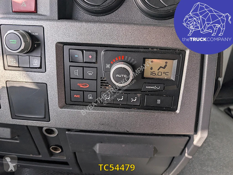 Renault T 460 tractor unit