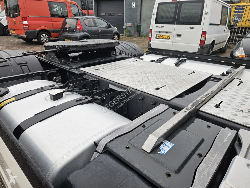 Volvo 13460 13.460 tractor unit