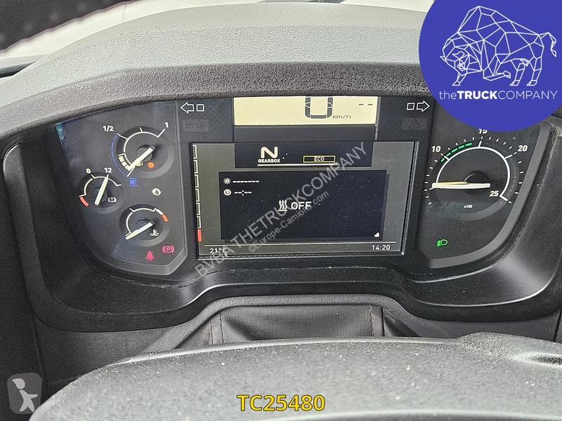 Renault T 520 tractor unit