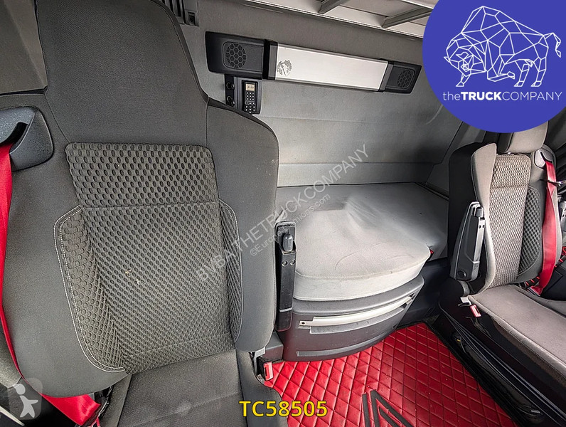 Renault T 520 tractor unit