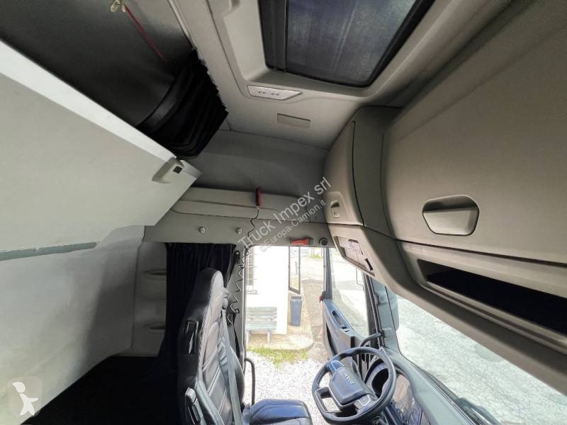 Iveco 570 tractor unit