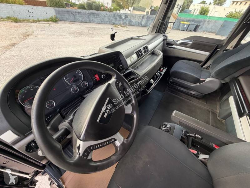 MAN 18.540 tractor unit