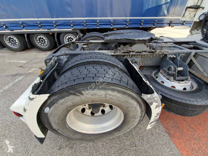 Nyergesvontató Scania 500