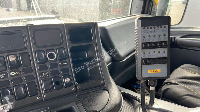 Trekker Scania - 400 (LAMES / POMPE MANUELLE /...