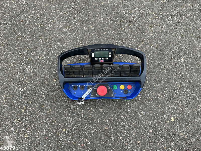 Traktor Tatra T 158 8x6 Euro 6 HMF 85 Tonmeter...