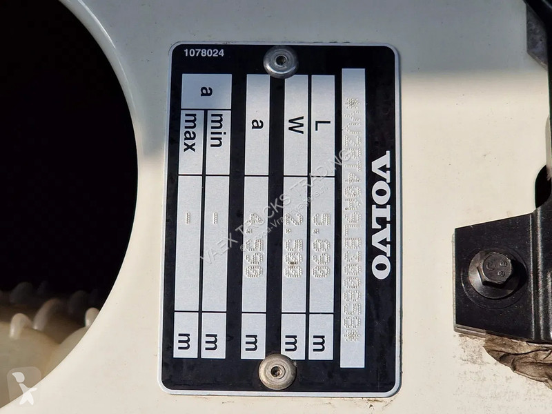 Traktor Volvo 13500 Globetrotter 4x2 - I...