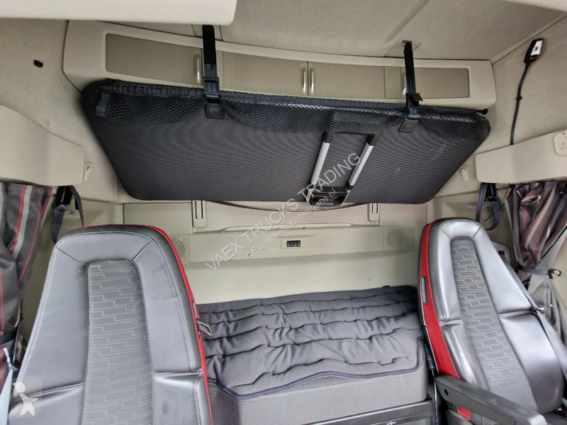 Tahač Volvo 13460 Globetrotter 6x2 - I Save -...