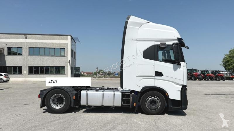 Traktor Iveco S-WAY 490 4x2